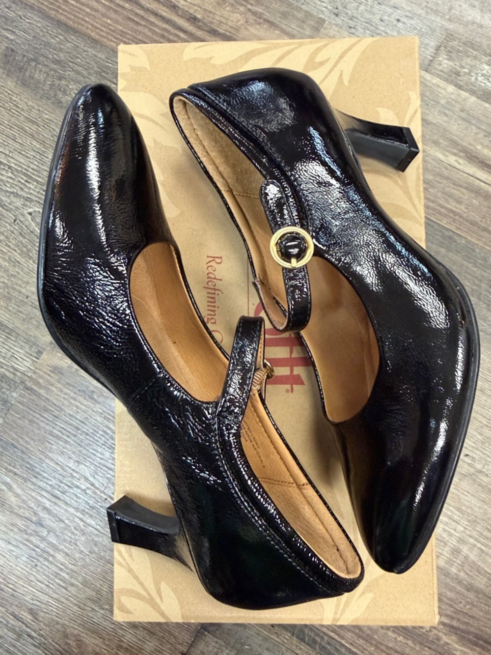 BRAND NEW Sofft Sienna Black Patent Leather Pumps Shoe Size 6 - Picture 3 of 8